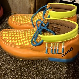 Neon! Twisted X special edition Rio boots. Size 6 women’s